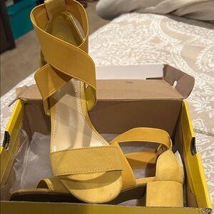 Liz Claiborne Yellow Heeled Sandals